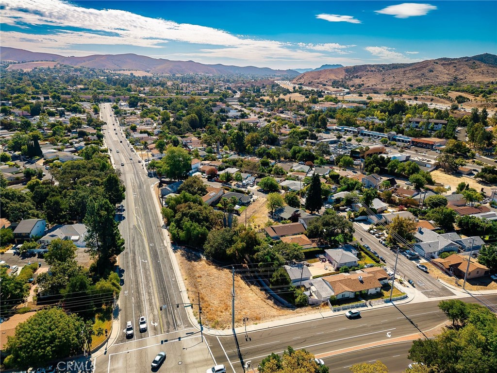 500 E Hillcrest