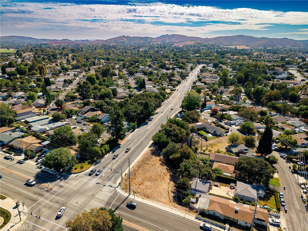 500 E Hillcrest