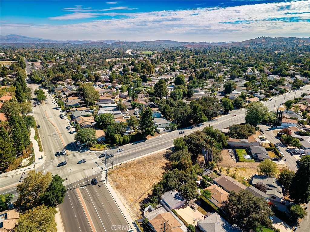 500 E Hillcrest