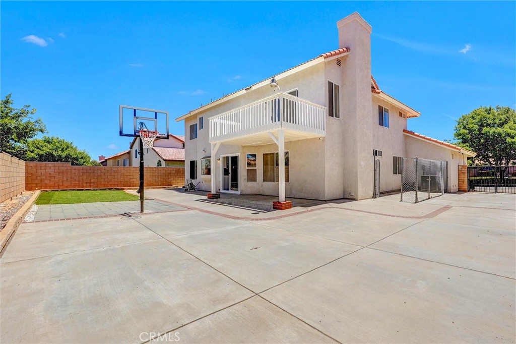 3121 Crowne Drive