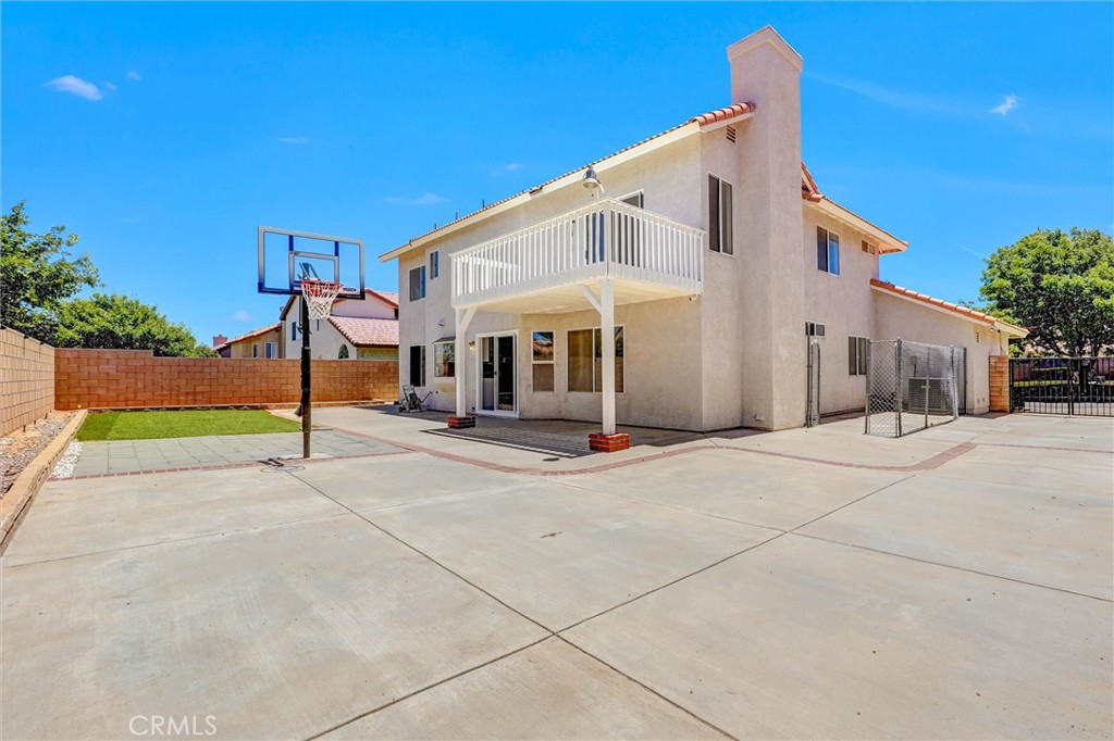 3121 Crowne Drive