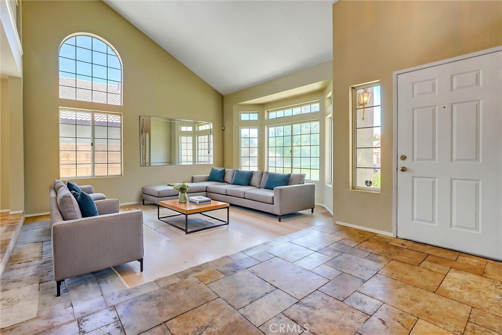 3121 Crowne Drive