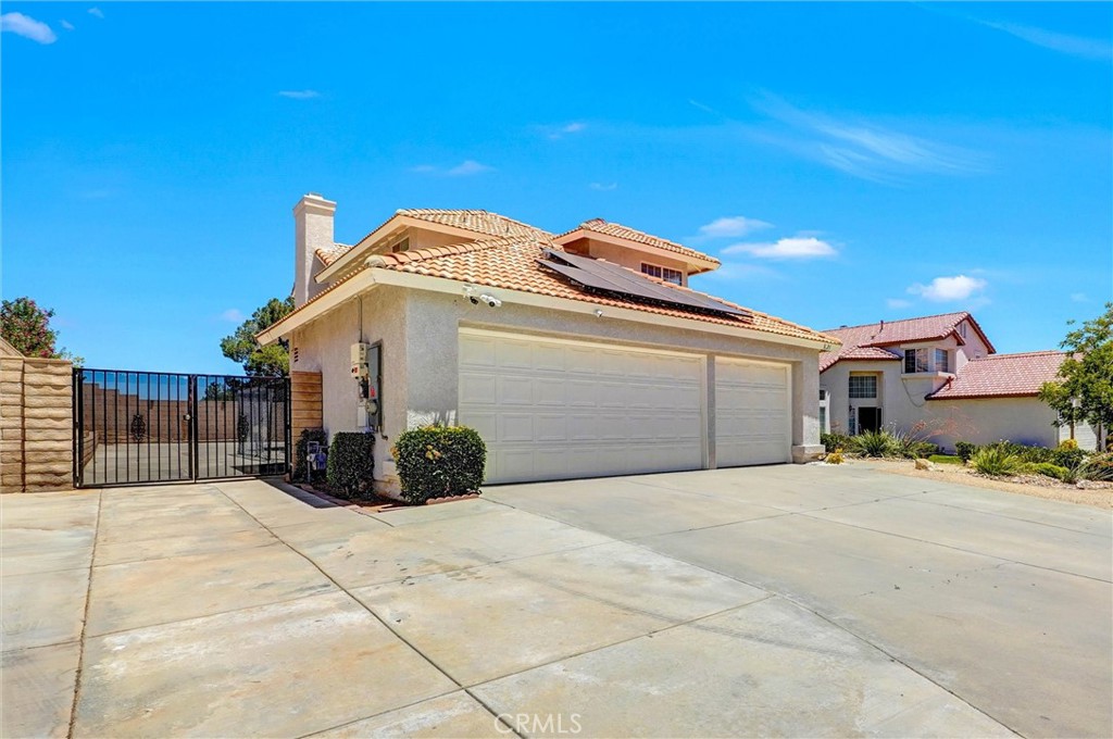 3121 Crowne Drive
