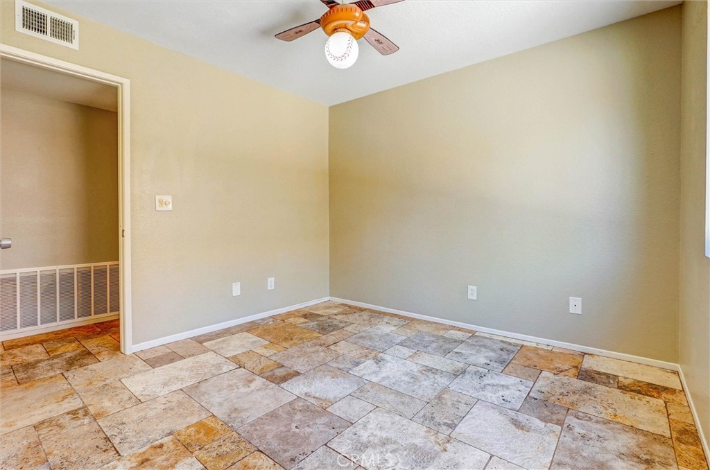3121 Crowne Drive