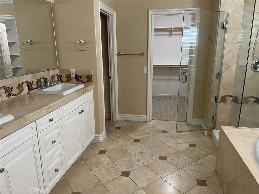 45009 Oakford Court