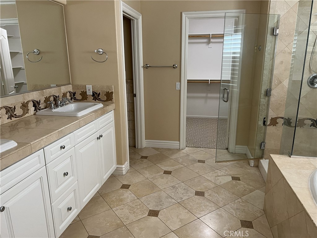 45009 Oakford Court
