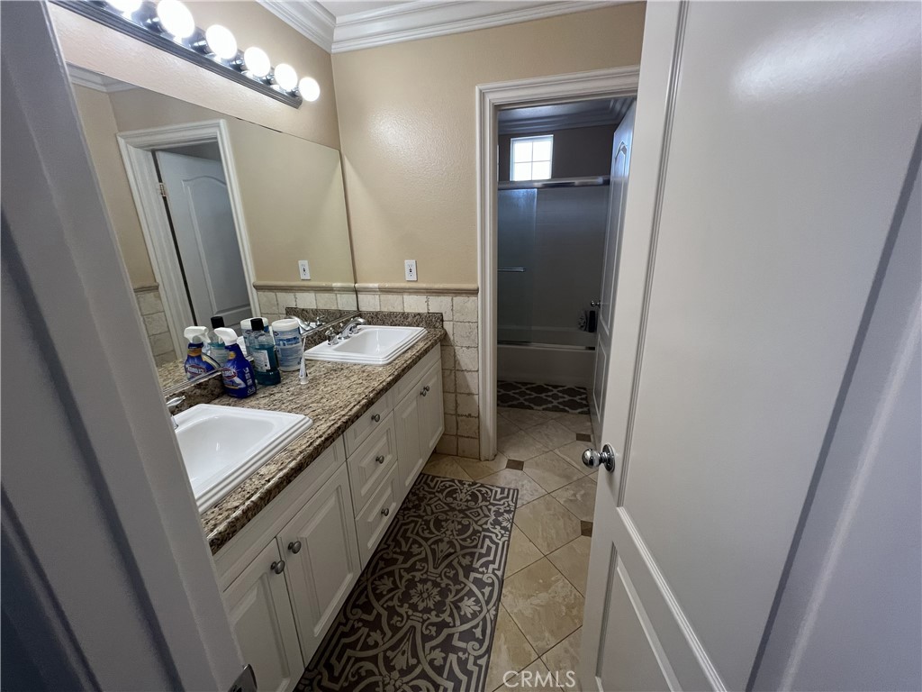 45009 Oakford Court