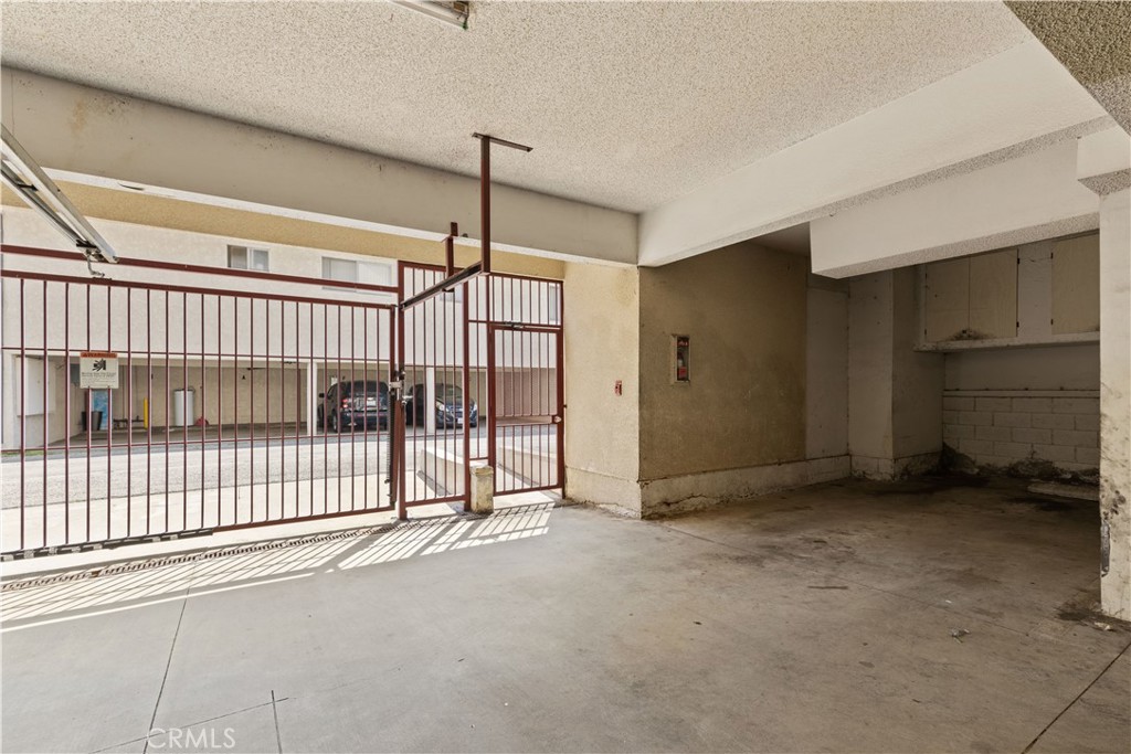 610 E Harvard Road 3