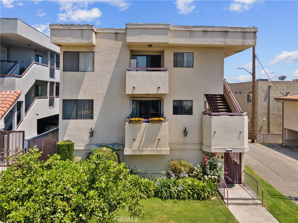 610 E Harvard Road 3