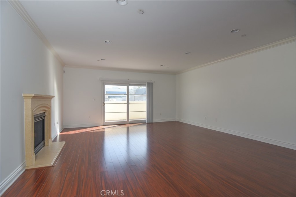11848 Kiowa Avenue 302
