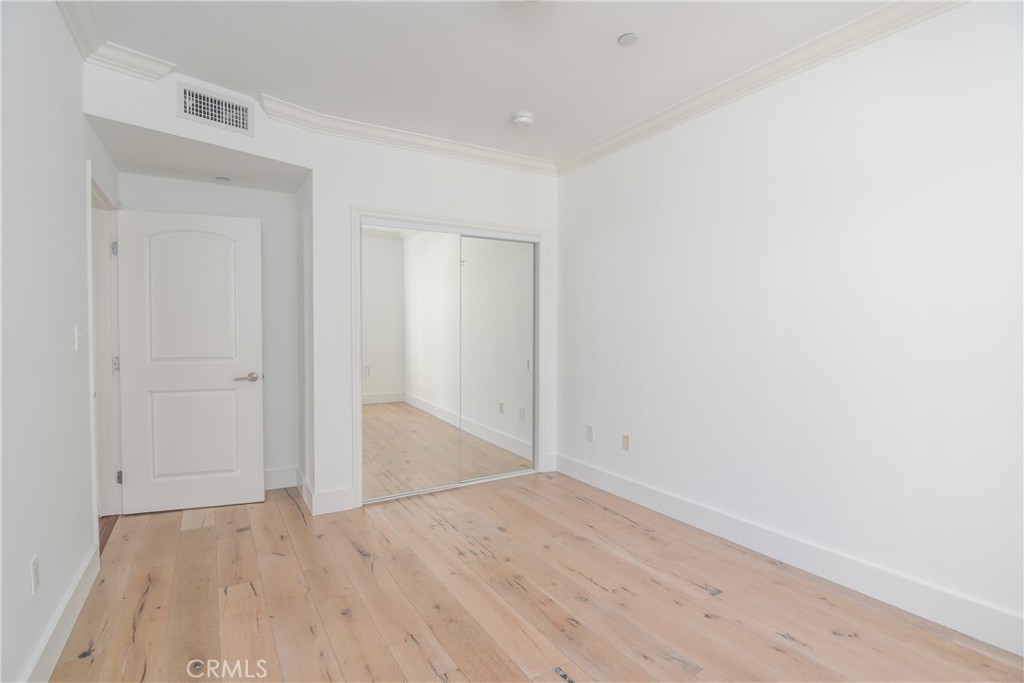 11848 Kiowa Avenue 302