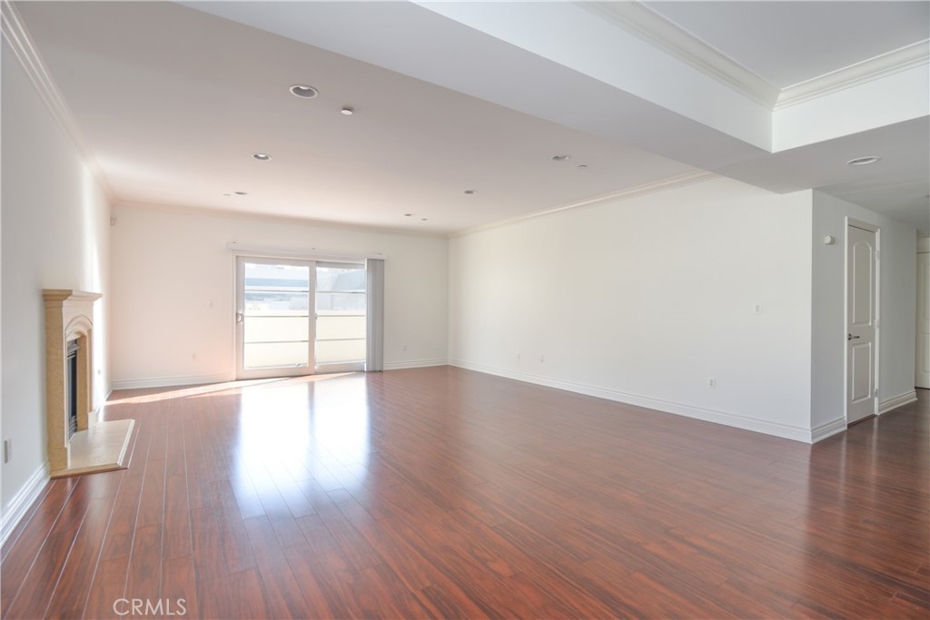 11848 Kiowa Avenue 302