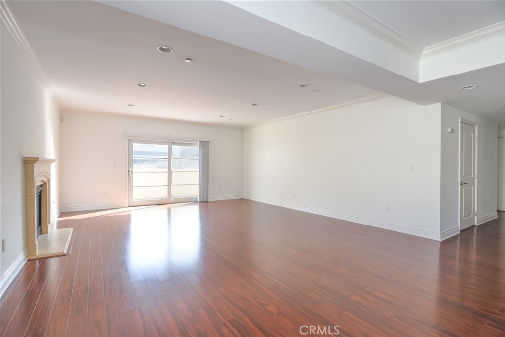 11848 Kiowa Avenue 302