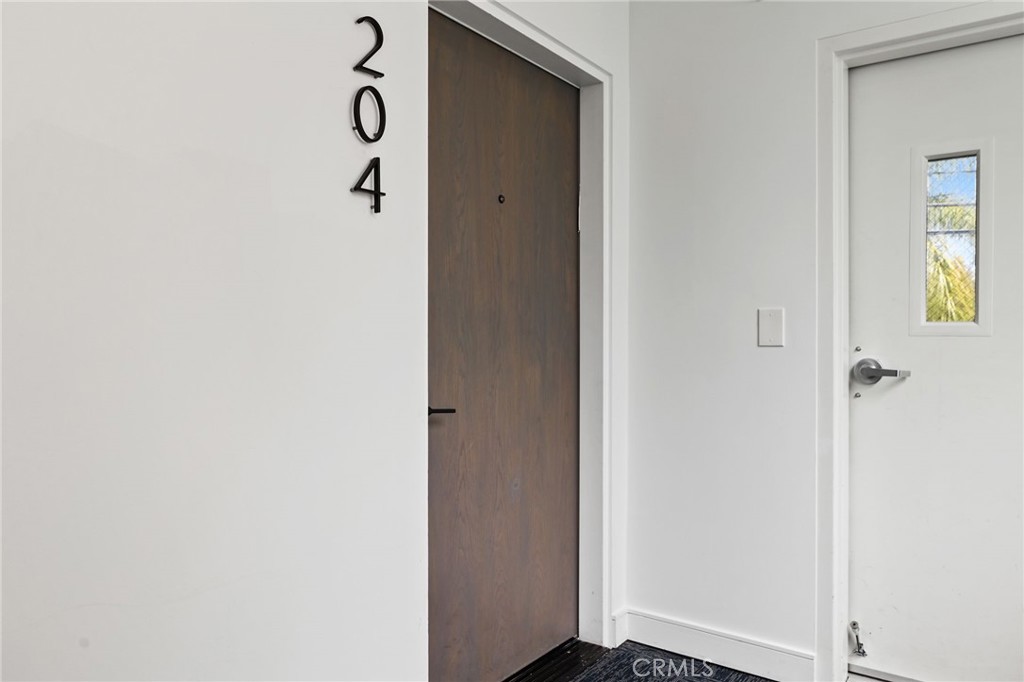 2432 Penmar Avenue 204