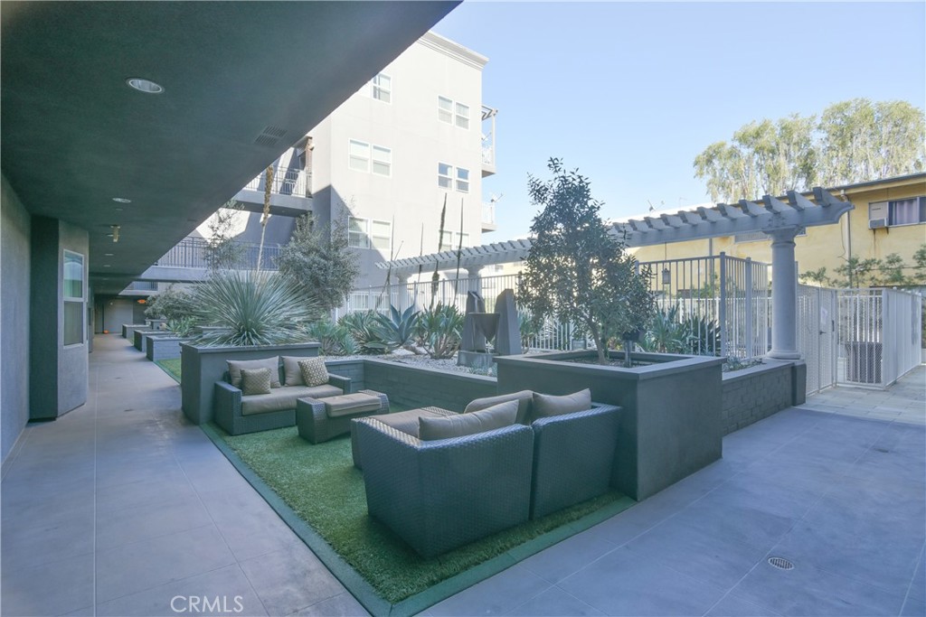 11925 KLING Street 409