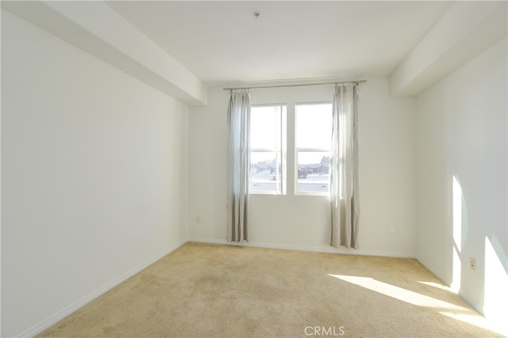 11925 KLING Street 409