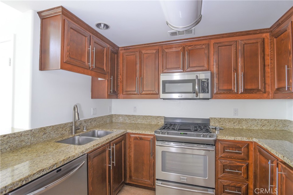 11925 KLING Street 409