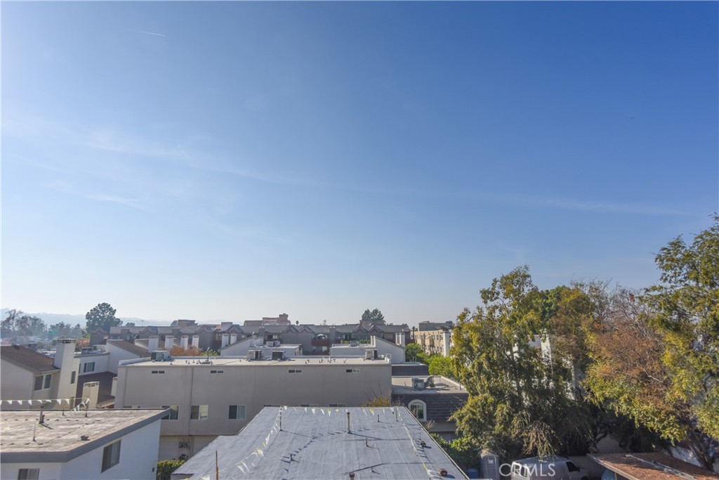 11925 KLING Street 409