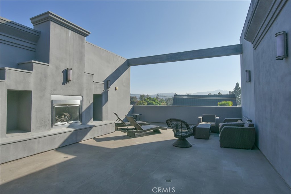 11925 KLING Street 409