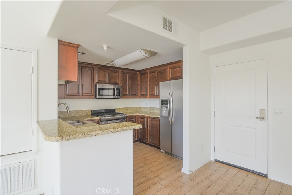 11925 KLING Street 409