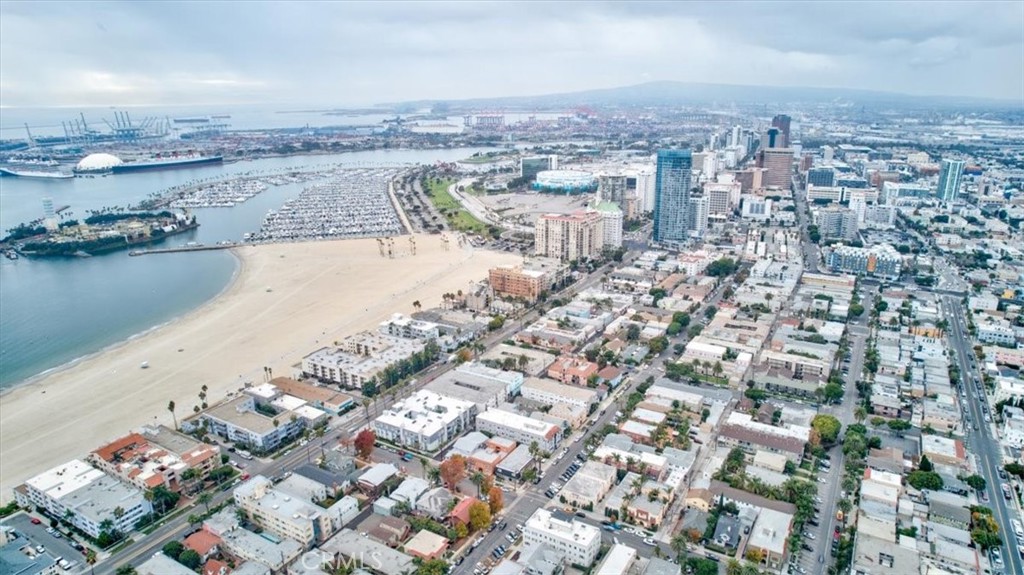 1101 E Ocean Boulevard 7