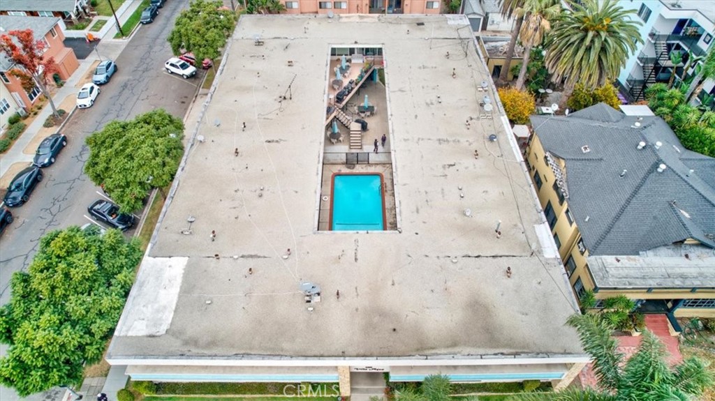 1101 E Ocean Boulevard 7