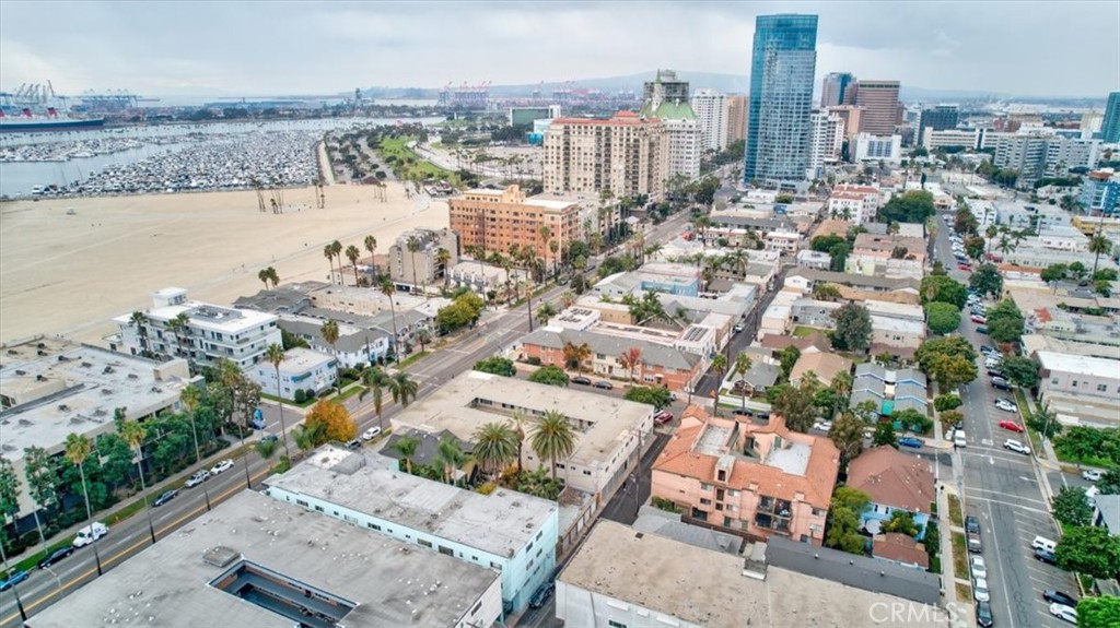 1101 E Ocean Boulevard 7