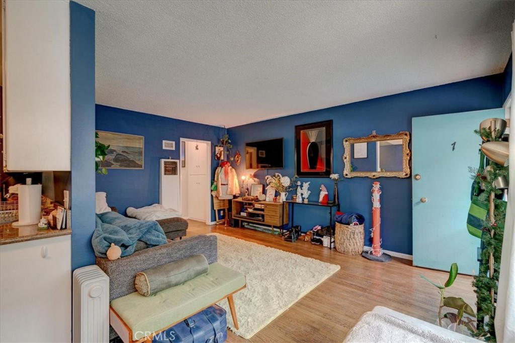 1101 E Ocean Boulevard 7