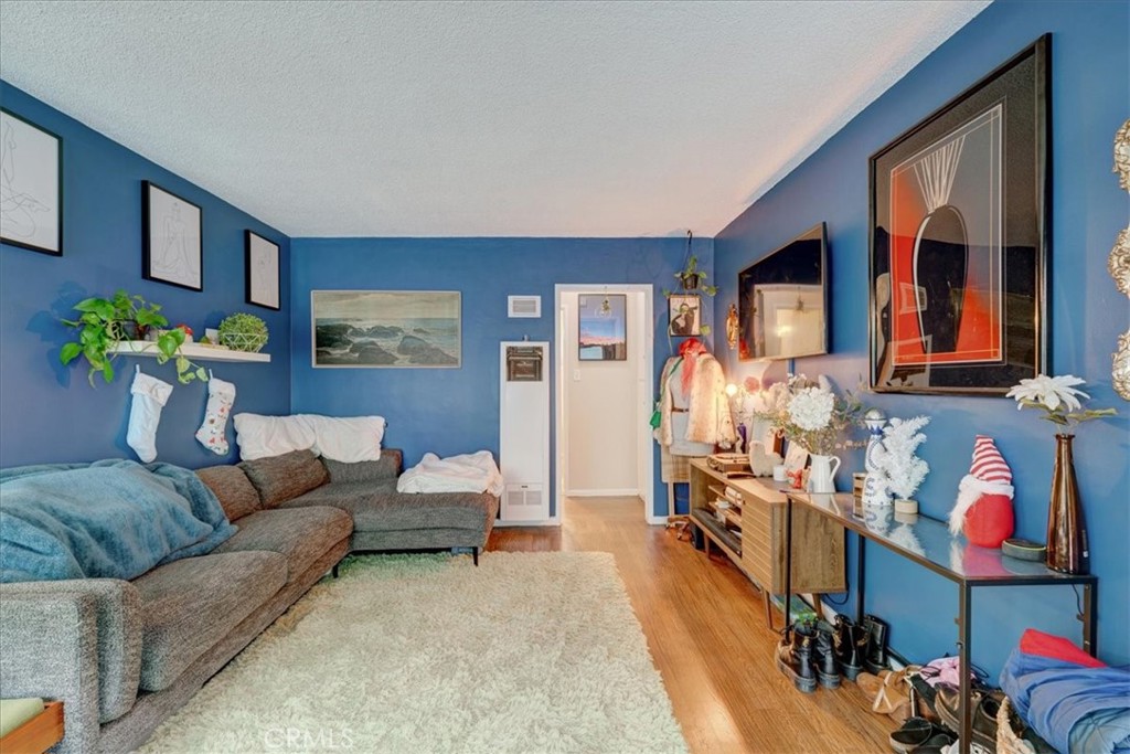 1101 E Ocean Boulevard 7