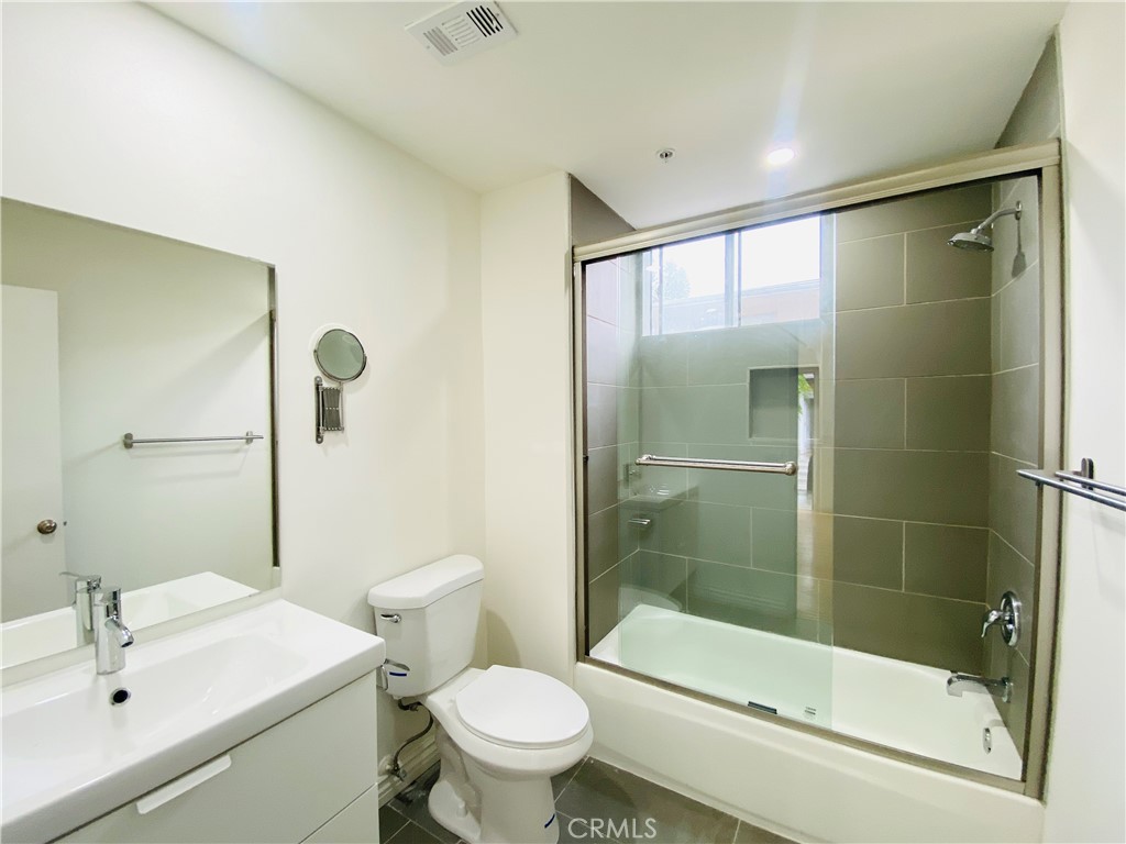 1227 21st Street 11