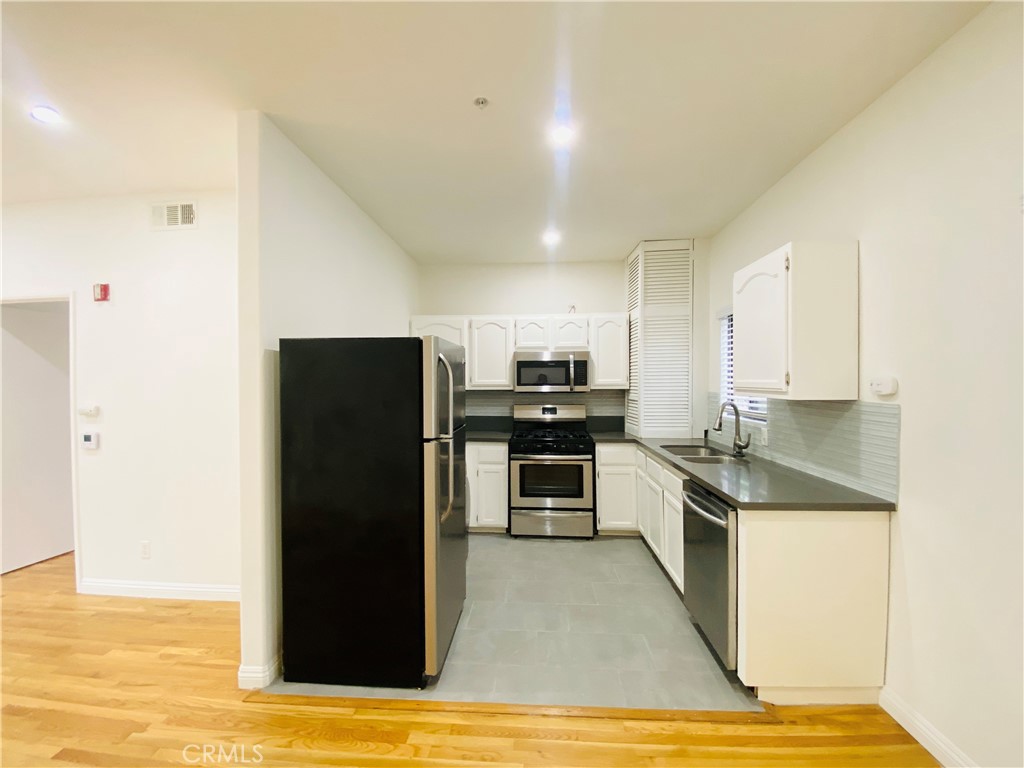 1227 21st Street 11