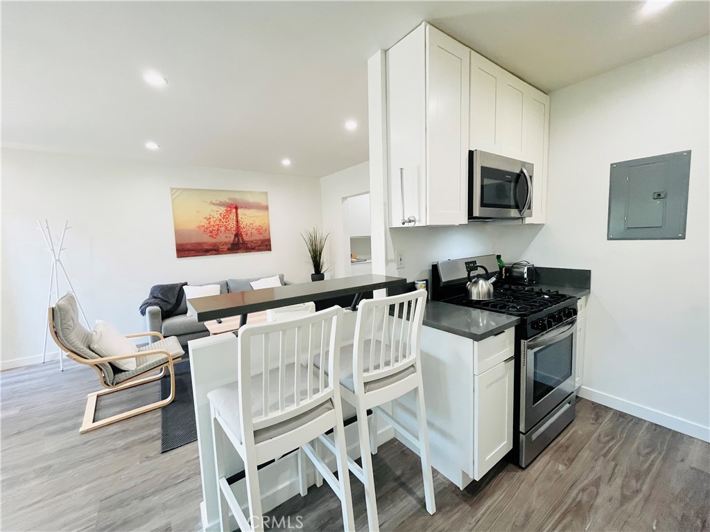 3864 Inglewood Boulevard 2
