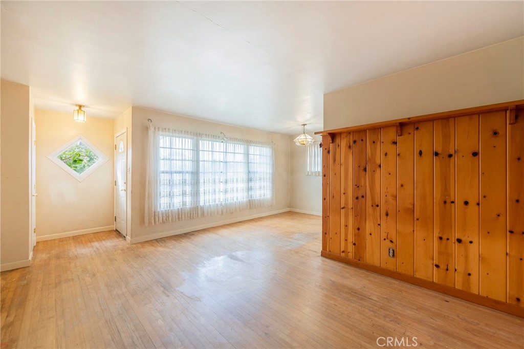 5105 W Carson Street