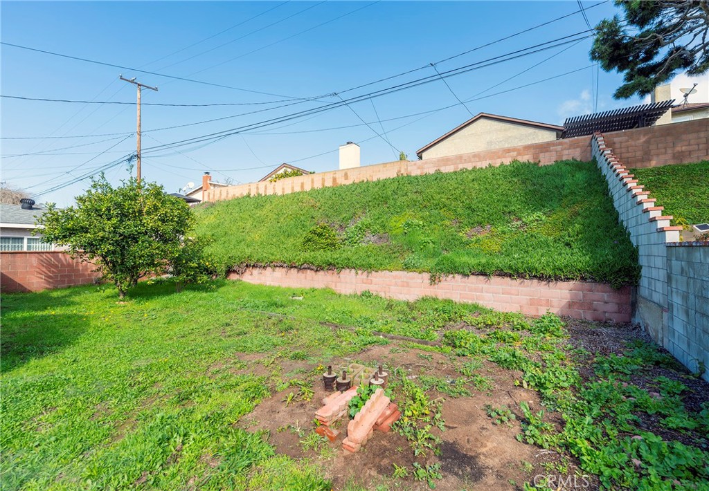 5105 W Carson Street