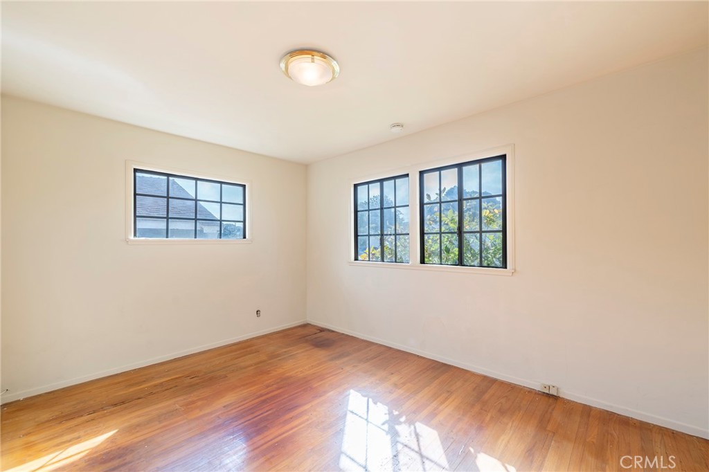 5105 W Carson Street