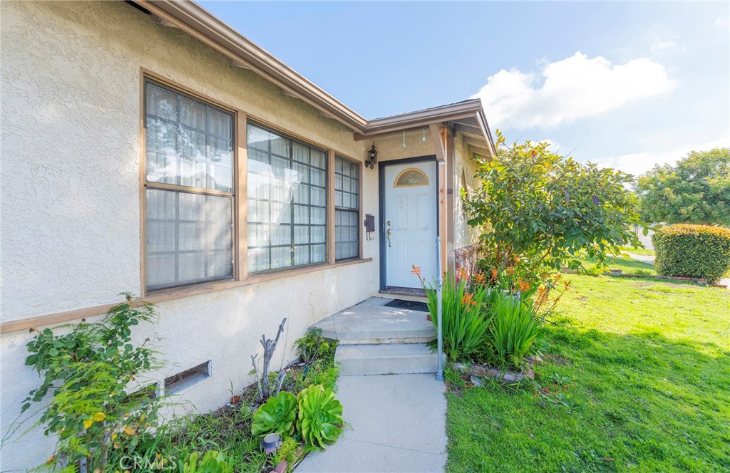 5105 W Carson Street