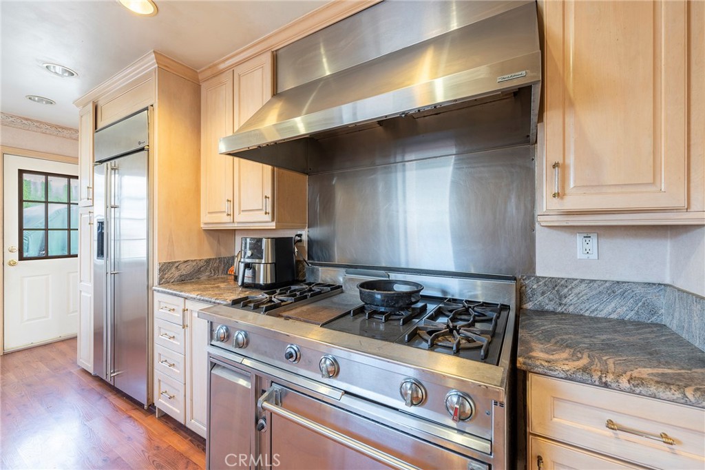 5105 W Carson Street