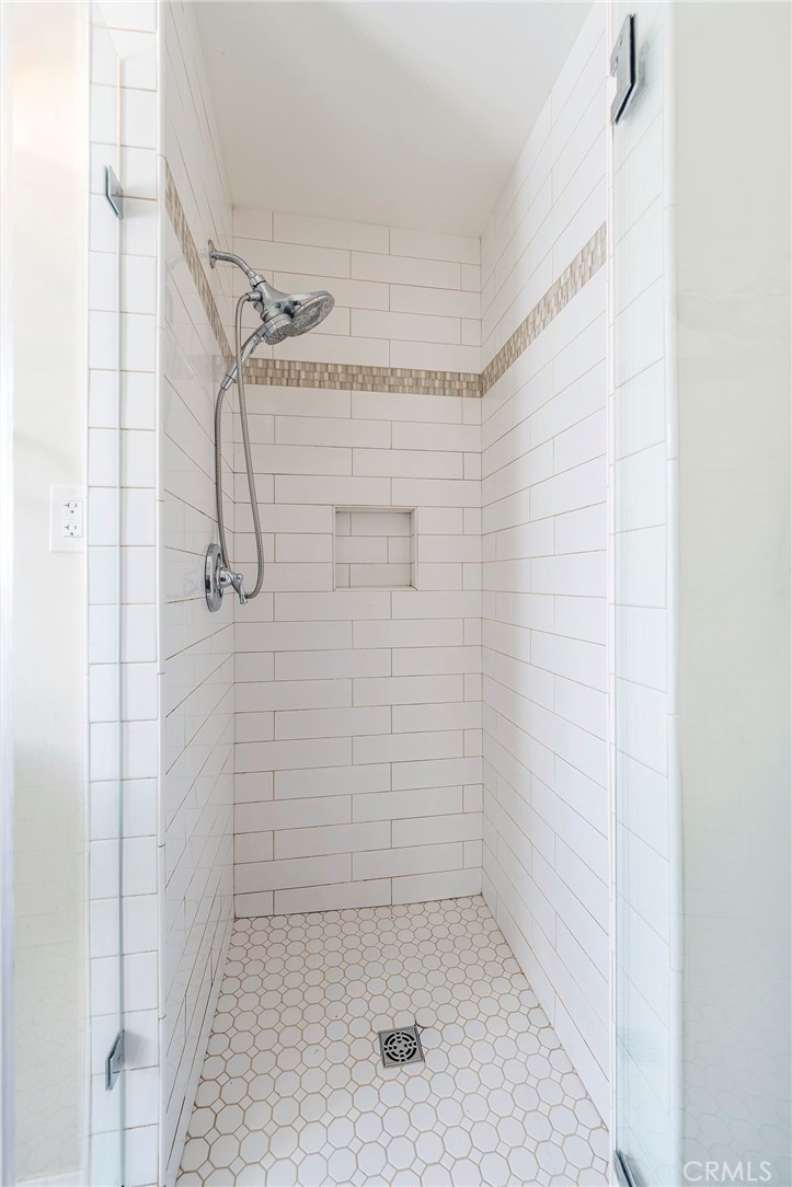 5105 W Carson Street