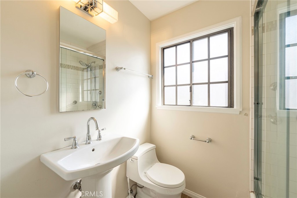 5105 W Carson Street