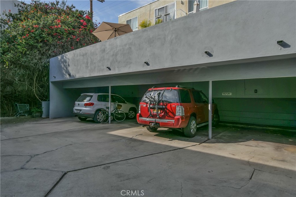 11921 Goshen Avenue 6