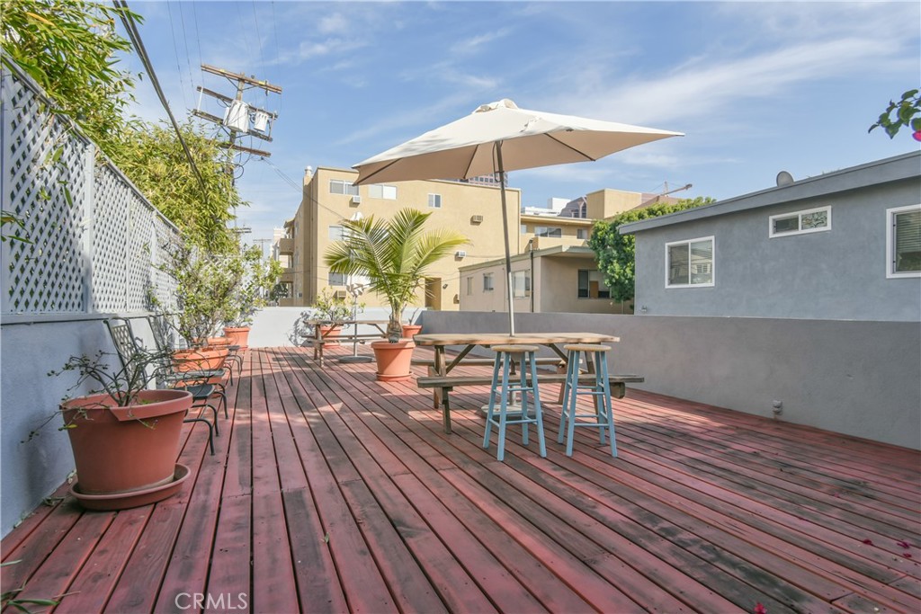 11921 Goshen Avenue 6