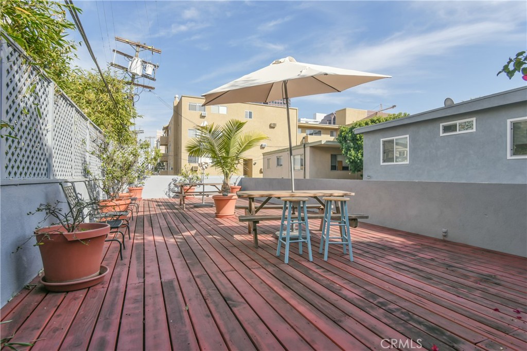 11921 Goshen Avenue 4