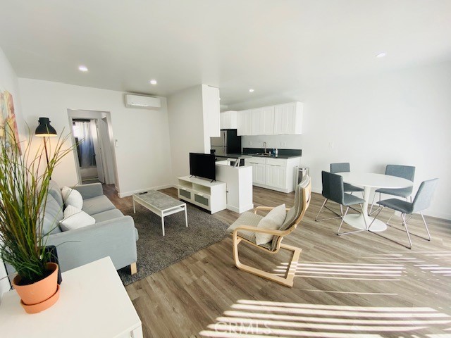 11422 Iowa Avenue 10