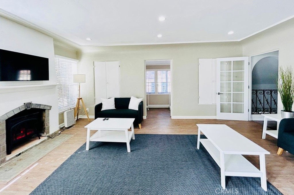 224 S Rexford Drive