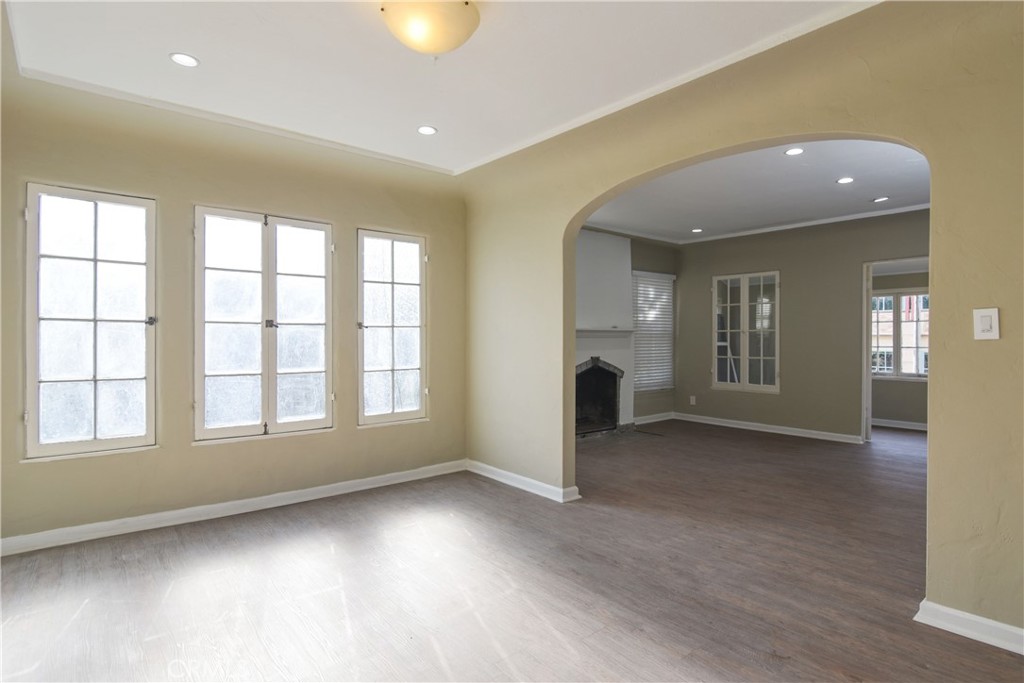 224 S Rexford Drive