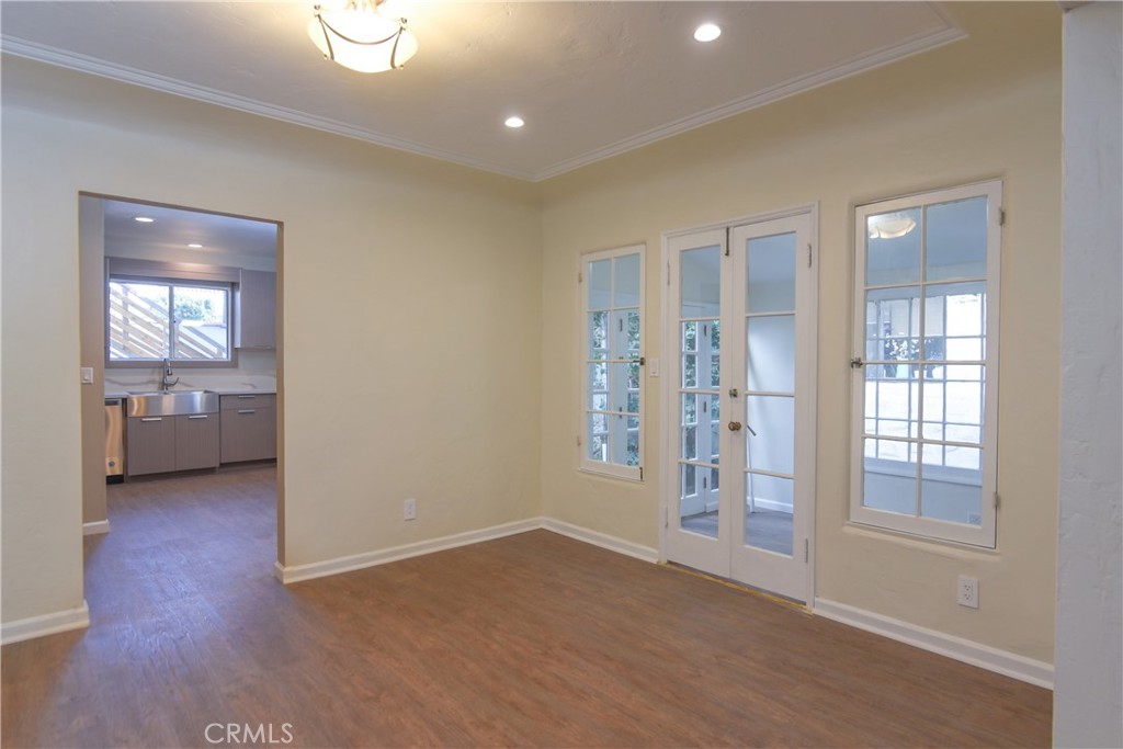 226 S Rexford Drive