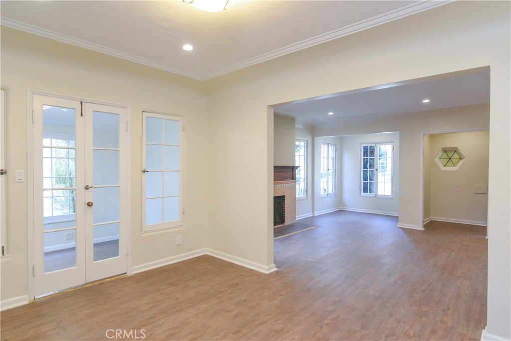 226 S Rexford Drive