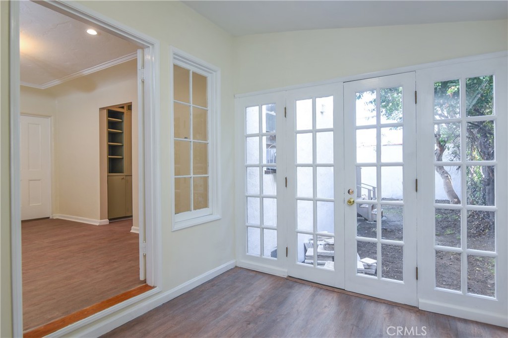 226 S Rexford Drive