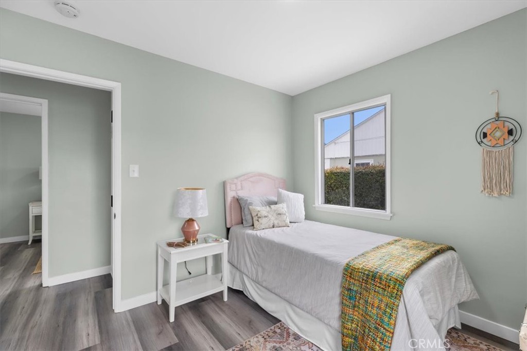 15007 Kornblum Avenue