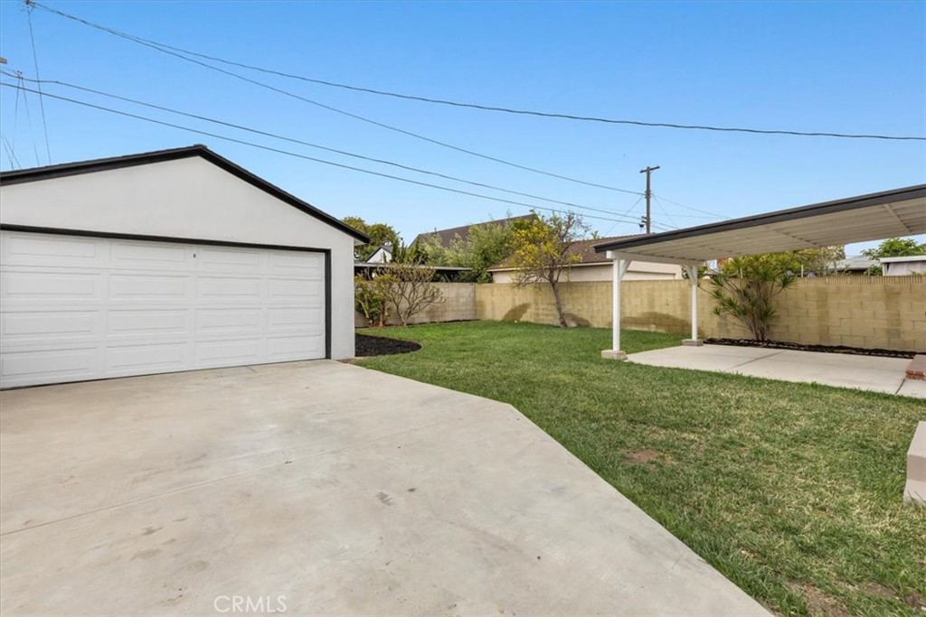 15007 Kornblum Avenue